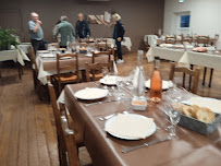 Atmosphère du Restaurant de cuisine traditionnelle Le Relais Des Sens à Le Poinçonnet - n°11