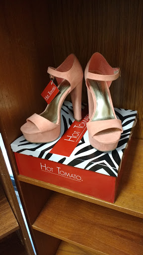 Thrift Store «County Line Thrift Store», reviews and photos, 4130 Charles Hardy Pkwy, Dallas, GA 30157, USA