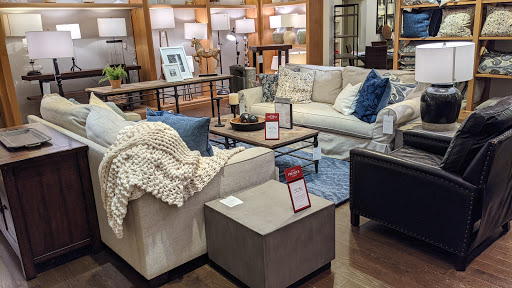 Furniture Store «Pottery Barn», reviews and photos, 1000 Ross Park Mall Dr c03c, Pittsburgh, PA 15237, USA