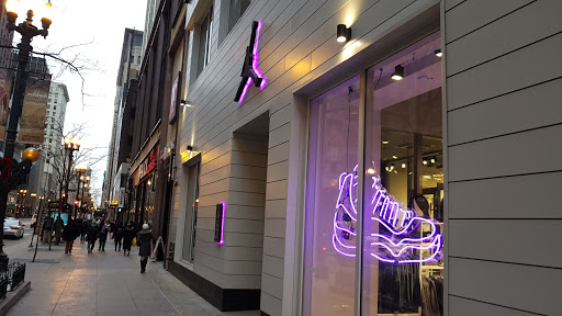 Shoe Store «Footaction», reviews and photos, 32 S State St, Chicago, IL 60603, USA