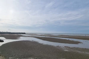 Pantai Sampang Pesisir image