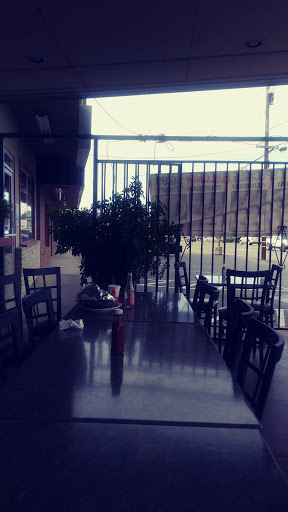 Grocery Store «Grocery Outlet Bargain Market», reviews and photos, 1203 N State St, Ukiah, CA 95482, USA