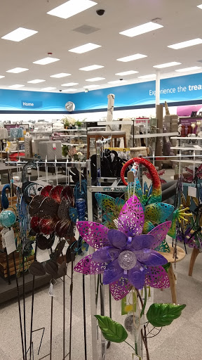 Clothing Store «Ross Dress for Less», reviews and photos, 2113 N Prospect Ave, Champaign, IL 61822, USA