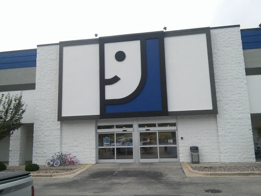 Thrift Store «Green Bay West Goodwill Retail Store & Training Center», reviews and photos