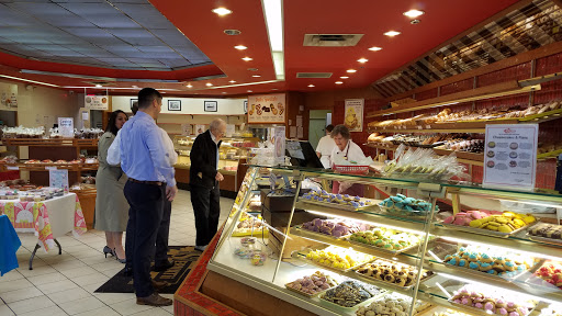 Bakery «Servatii Pastry Shop Blue Ash», reviews and photos, 9525 Kenwood Rd, Cincinnati, OH 45242, USA