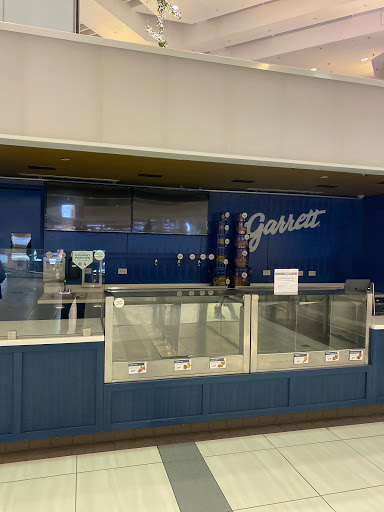 Popcorn Store «Garrett Popcorn Shops», reviews and photos, 5 Woodfield Mall, Schaumburg, IL 60173, USA