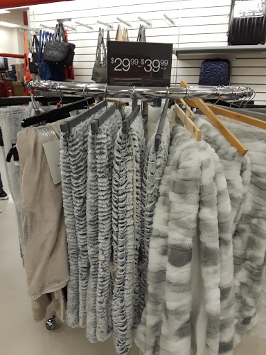 Department Store «T.J. Maxx», reviews and photos, 350 Washington St., Boston, MA 02109, USA