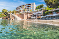 Photos du propriétaire du Restaurant français Restaurant L'Escale - Restaurant de Plage à Rayol-Canadel-sur-Mer - n°7