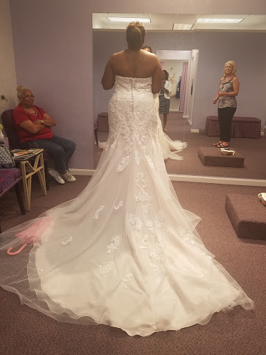 Bridal Shop «Lavender Bridal Salon», reviews and photos, 218 W 3rd St, Dover, OH 44622, USA