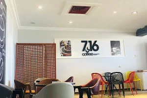716 cafe image