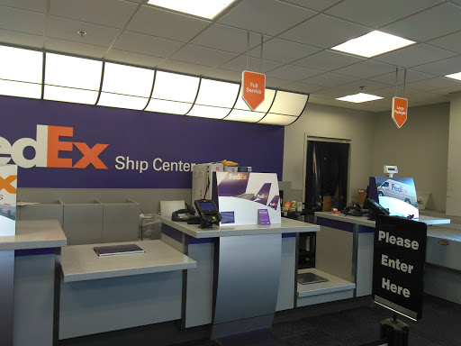 Shipping and Mailing Service «FedEx Ship Center», reviews and photos, 710 Dado St, San Jose, CA 95131, USA