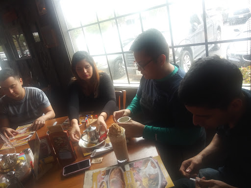 American Restaurant «Cracker Barrel Old Country Store», reviews and photos, 3817 W Expy 83, McAllen, TX 78503, USA