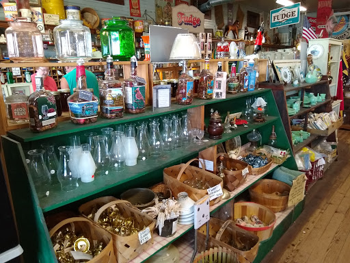 General Store «Cumberland Mountain General Store», reviews and photos, 6807 S York Hwy, Clarkrange, TN 38553, USA