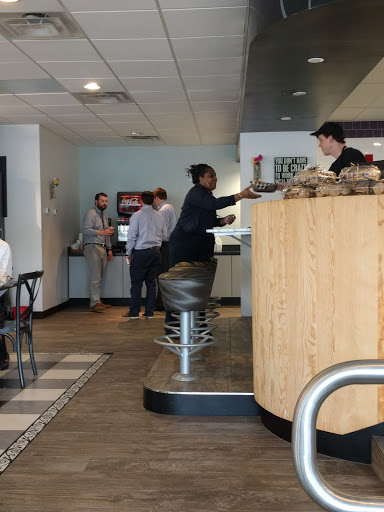 Bistro «Gourmet Gang - Downtown Norfolk», reviews and photos, 482 E Main St, Norfolk, VA 23510, USA