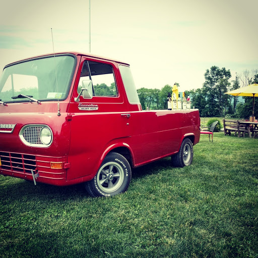 Winery «Christopher Jacobs Winery at Pennings Vineyards (Seasonally Open May-Oct)», reviews and photos, 320 Crawford St, Pine Bush, NY 12566, USA