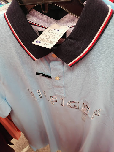 Clothing Store «Ross Dress for Less», reviews and photos, 3425 E Foothill Blvd, Pasadena, CA 91107, USA