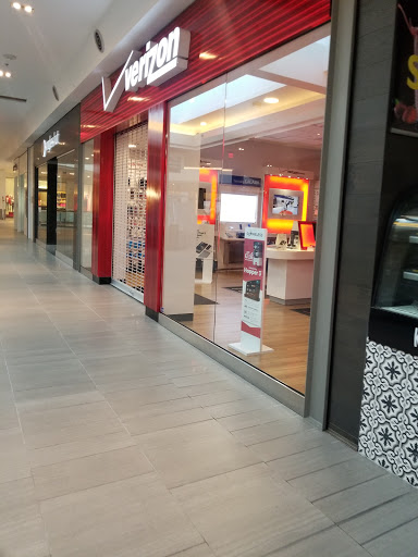 Shopping Mall «Springfield Town Center», reviews and photos, 6500 Springfield Mall, Springfield, VA 22150, USA