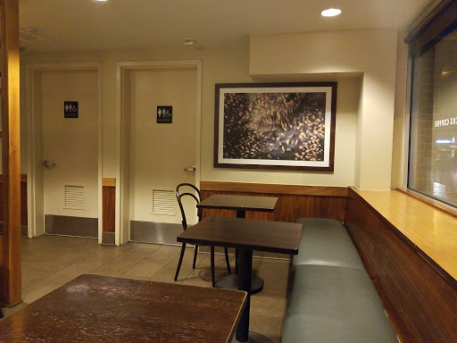 Coffee Shop «Starbucks», reviews and photos, 1 Parker Harding Plaza, Westport, CT 06880, USA