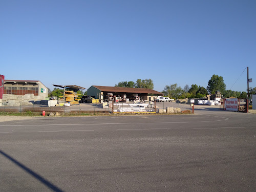 Magasin de materiaux de construction FERMAT Montpont-en-Bresse