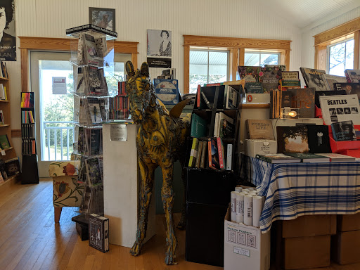 Book Store «The Island Bookstore», reviews and photos, 1130 Corolla Village Rd, Corolla, NC 27927, USA
