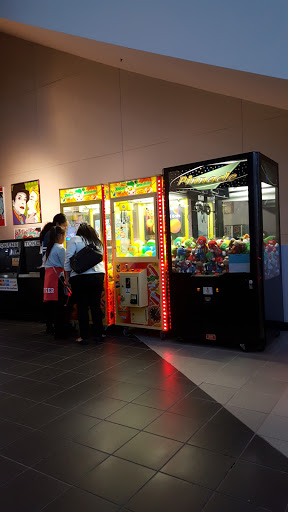 Movie Theater «Regal Cinemas South Beach 18 & IMAX», reviews and photos, 1120 Lincoln Rd, Miami Beach, FL 33139, USA