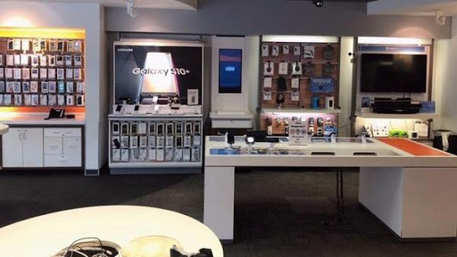 Cell Phone Store «AT&T», reviews and photos, 1601 Carl D. Silver Parkway, Fredericksburg, VA 22401, USA