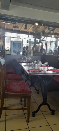 Atmosphère du Restaurant familial La Baguernette by ISNOR à Clairmarais - n°20