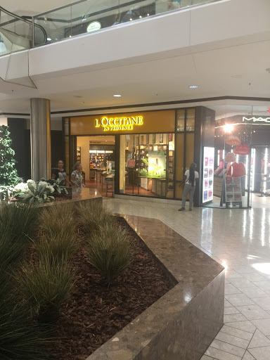 Shopping Mall «Stamford Town Center», reviews and photos, 100 Greyrock Pl, Stamford, CT 06901, USA