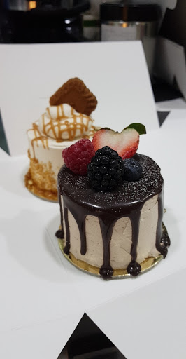 Gateau Gourmet Cafe Zone 1e19 Abu Dhabi United Arab Emirates Coffee Store State Abu Dhabi