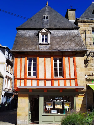 Lionel Le Calvez, artiste peintre à Paimpol à Paimpol