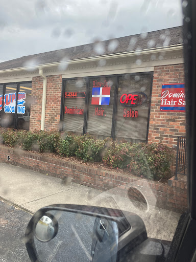 Hair Salon «Blow out Dominican Hair Salon», reviews and photos, 1413 W. O. Ezell Boulevard, Spartanburg, SC 29301, USA