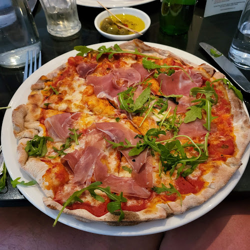 Zucca Restaurant - Pizza