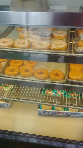 Donut Shop «Fresh Donuts», reviews and photos, 3914 Lancaster Ave, Philadelphia, PA 19104, USA