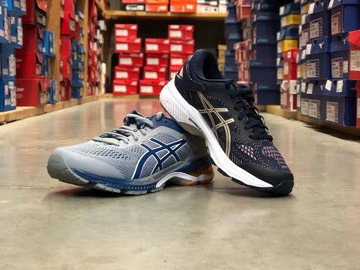 Shoe Store «Movin Shoes», reviews and photos, 528 S Park St, Madison, WI 53715, USA