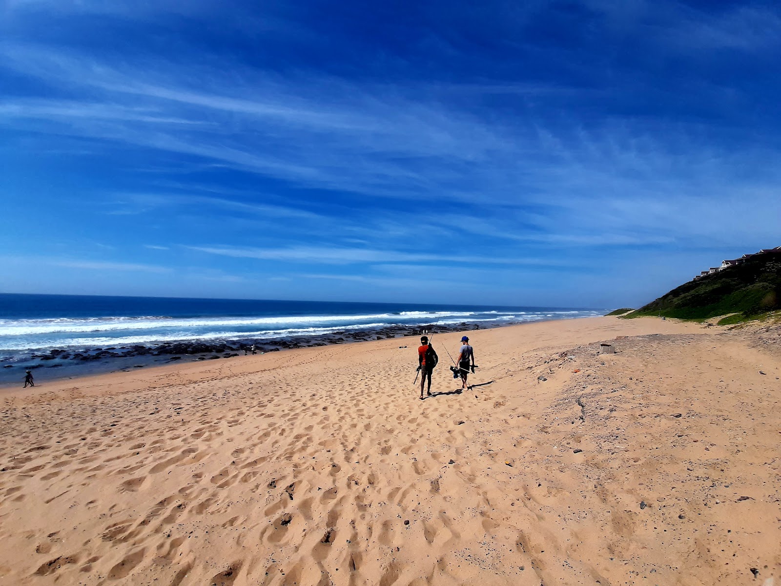Fotografija Garvies beach z svetel fin pesek površino