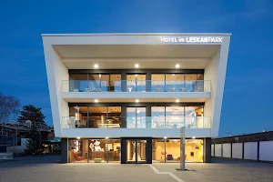 Hotel im Leskanpark image