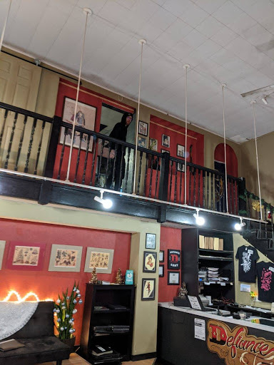 Tattoo Shop «Defiance Tattoos», reviews and photos, 163 E Main St, Kent, OH 44240, USA