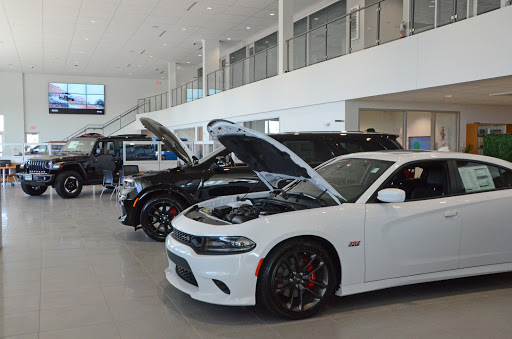 Car Dealer «Elgin Chrysler Dodge Jeep Ram», reviews and photos, 1010 E Chicago St, Elgin, IL 60120, USA