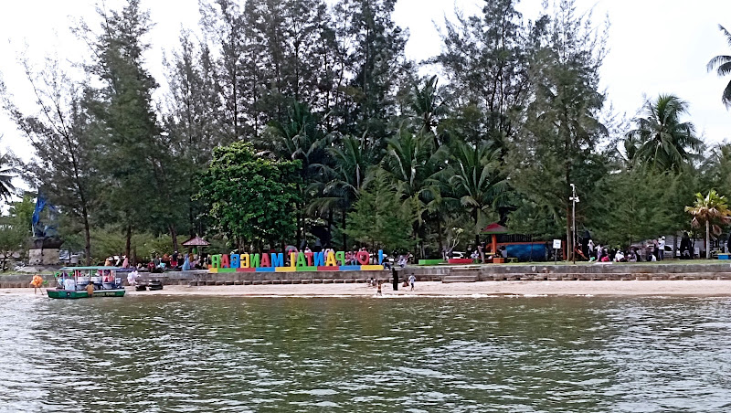 Taman Pantai Manggar