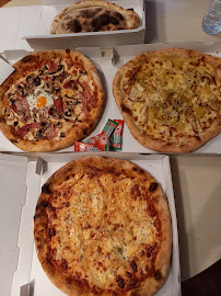 Plats et boissons du Pizzas à emporter O'Cartouche Pizza à Seignosse - n°3