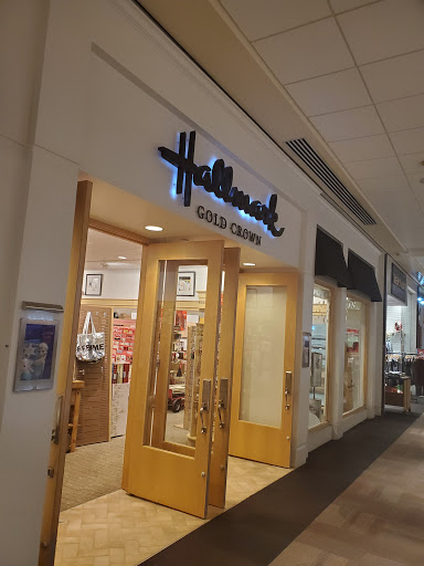 Shopping Mall «Livingston Mall», reviews and photos, 112 Eisenhower Pkwy, Livingston, NJ 07039, USA