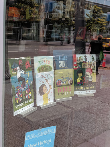 Book Store «Chronicle Books», reviews and photos, 165 4th St, San Francisco, CA 94103, USA