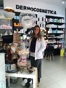 Farmacia Elena Jiménez abierto 12 horas fuente del berro Calle de Elvira, 17, Salamanca, 28028 Madrid, España