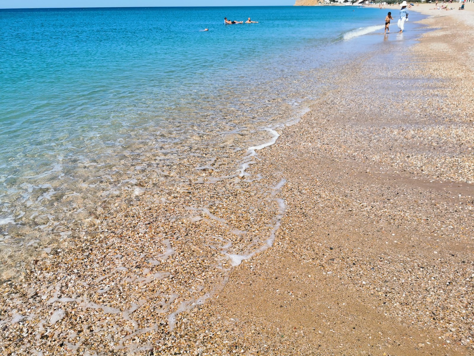 Foto von Orlovka beach mit sehr sauber Sauberkeitsgrad