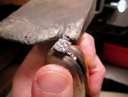 Jewelry Store «Booth Custom Jewelers», reviews and photos, 2004 Fairview Rd, Raleigh, NC 27608, USA