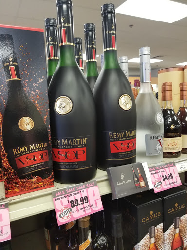 State Liquor Store «NH Liquor & Wine Outlet», reviews and photos, 500 Woodbury Ave, Portsmouth, NH 03801, USA