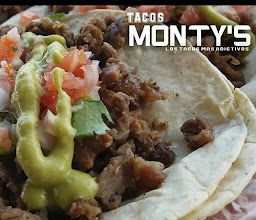 Tacos subida del puente photo