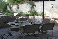 Atmosphère du Restaurant gastronomique Villa Marinette Restaurant à Gazeran - n°1