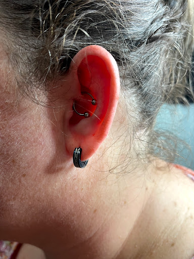 Tattoo Shop «Knuckle Up Tattoo Co.», reviews and photos, 2083 Irvin Cobb Dr, Paducah, KY 42003, USA