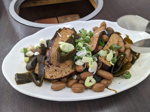 松花江東北酸菜白肉鍋 的照片